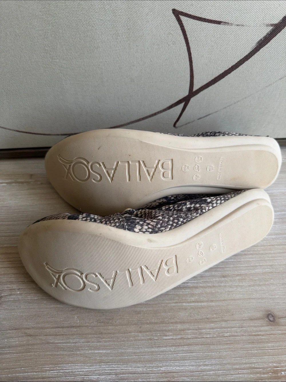NWOT BALLASOX Snake-Print Elastic-Top Ballet Flats in Black and Brown
